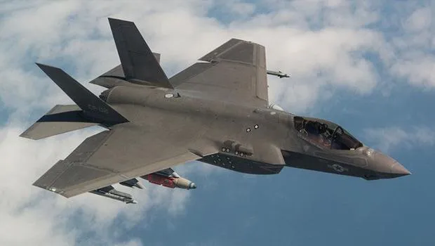 F-35 Kabusu! ABD'de Savaş Uçağı Düştü: Pilot Kurtuldu Mu?
