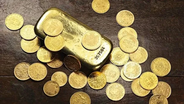 Hepsi ev sahibine verildi… Bahçesinde hazine buldu