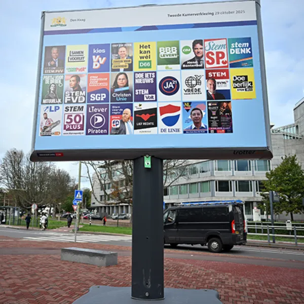 Hollanda'da aşırı sağa ağır darbe