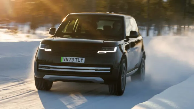 Jaguar ve Range Rover EV Çıkışı Ertelendi! Neler Oluyor?