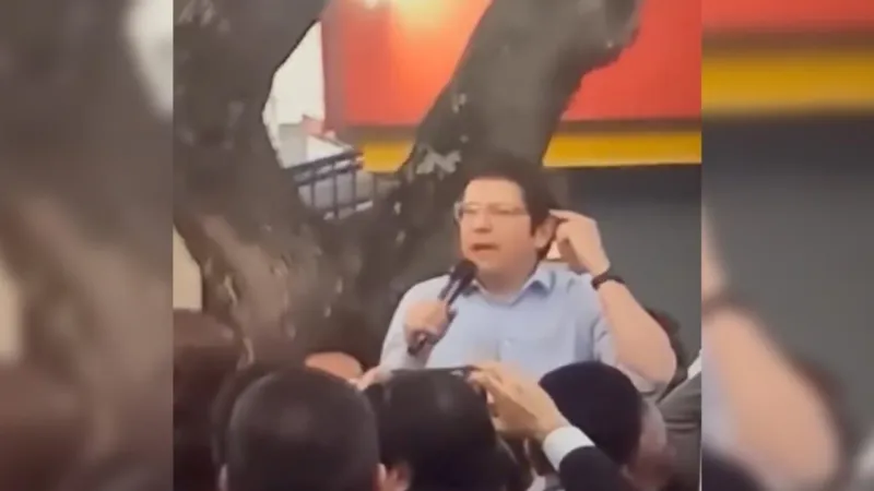 Kolombiya'da cumhurbaşkanı adayına mitingde silahlı saldırı!