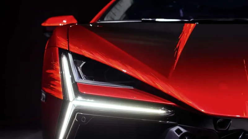 Lamborghini, yeni modelinde "Fenomeno" ismini kullanabilir