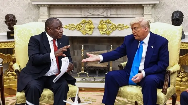 Trump Güney Afrika Devlet Başkanı Ramaphosa arasında gergin anlar! "Beyaz çiftçilere soykırım" tanımlaması